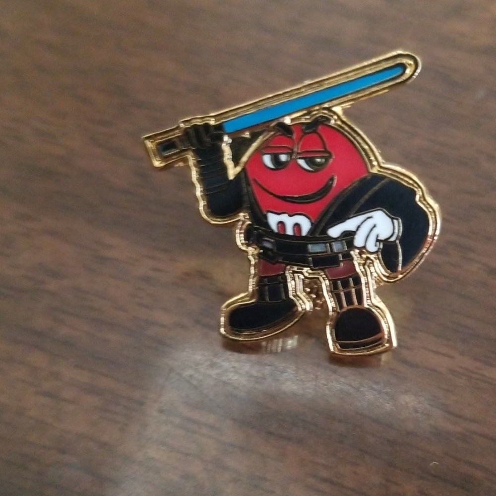 M&M Star Wars Red Darth Vader